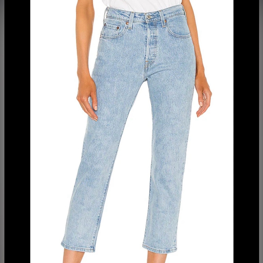 Levi's 501 Crop in Tango Surge Size 32
